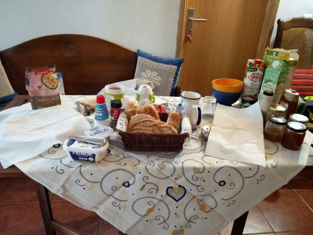 Casa De Amigos Apartment Monsanto Bagian luar foto